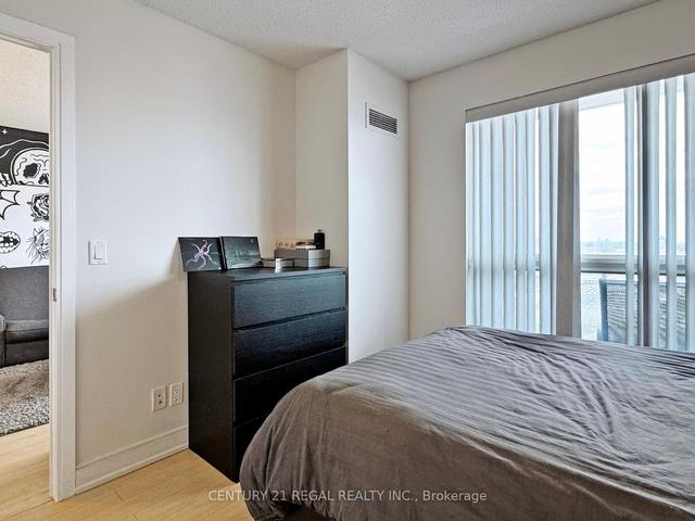 1326 - 135 Village Green Sq, Condo with 1 bedrooms, 1 bathrooms and 1 parking in Toronto ON | Image 13