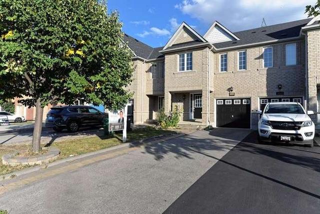 3452 Angel Pass Dr, House attached with 3 bedrooms, 3 bathrooms and 3 parking in Mississauga ON | Image 36