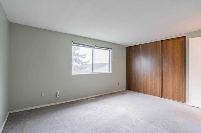 870 Southridge St, House semidetached with 3 bedrooms, 2 bathrooms and 3 parking in Oshawa ON | Image 28