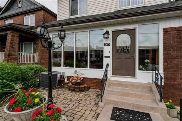 1573 Dufferin St, House detached with 3 bedrooms, 2 bathrooms and 4 parking in Toronto ON | Image 4