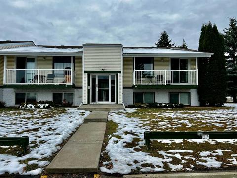 27 - 11 Stanton Street, Condo with 2 bedrooms, 1 bathrooms and 1 parking in Red Deer AB | Card Image