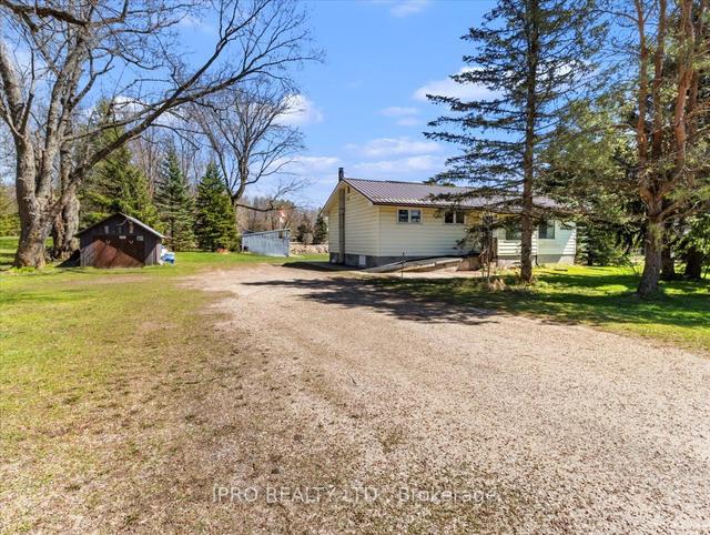 316097 Hwy 6, House detached with 2 bedrooms, 1 bathrooms and 6 parking in Chatsworth ON | Image 12