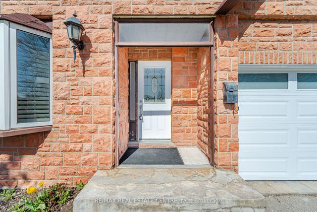 240 Rutherford Rd N, House detached with 4 bedrooms, 3 bathrooms and 4 parking in Brampton ON | Image 12