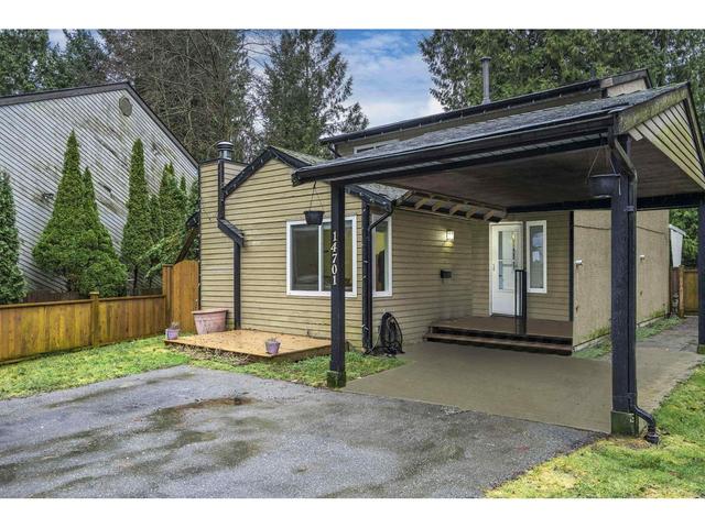 14701 101a Avenue, House detached with 3 bedrooms, 2 bathrooms and 5 parking in Surrey BC | Image 2