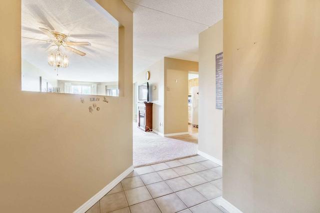 301 - 11 Mill Pond Crt, Condo with 2 bedrooms, 2 bathrooms and 1 parking in Norfolk County ON | Image 2