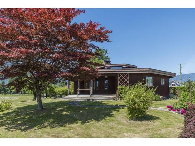 41594 South Sumas Road, House detached with 3 bedrooms, 2 bathrooms and null parking in Chilliwack BC | Image 2