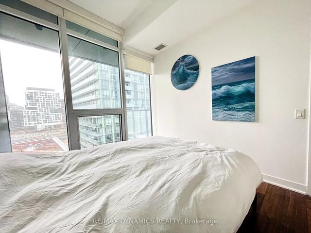 911 - 90 Queens Wharf Rd, Condo with 1 bedrooms, 1 bathrooms and 1 parking in Toronto ON | Image 6