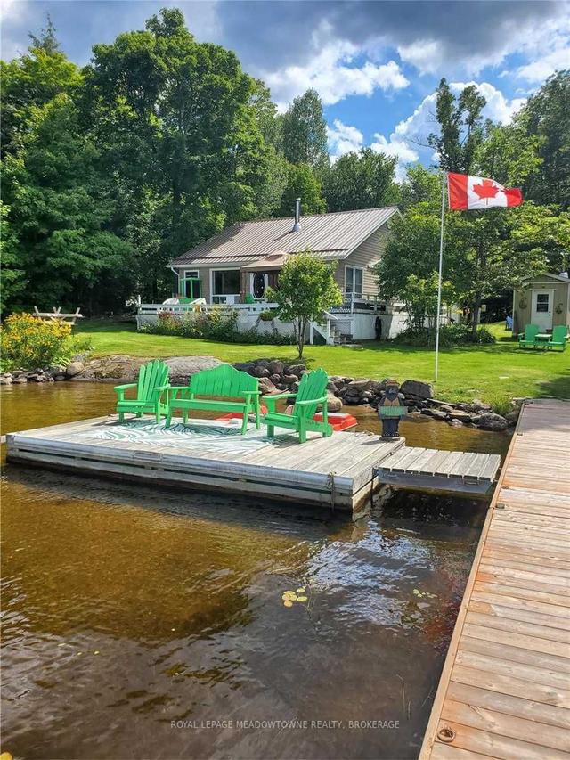 35 Pigeon Lake, House detached with 3 bedrooms, 1 bathrooms and 2 parking in Parry Sound, Unorganized, Centre Part ON | Image 12