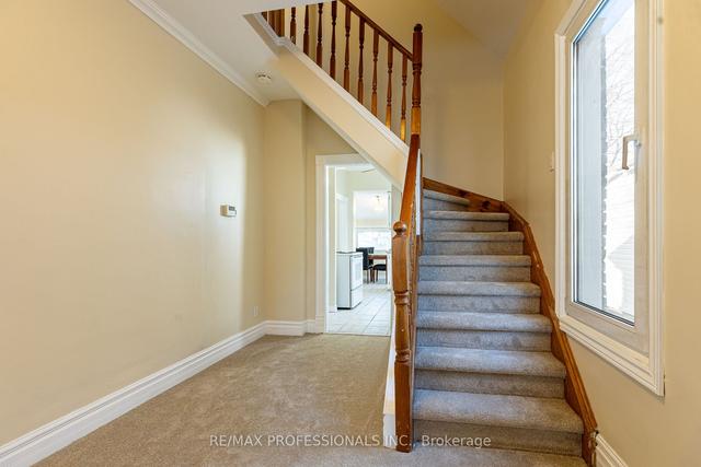 1173 York St, House detached with 2 bedrooms, 1 bathrooms and 3 parking in London ON | Image 16
