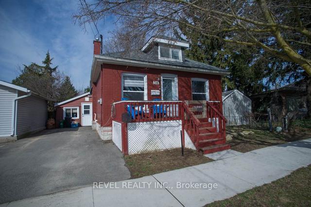 38 Aylmer St, House detached with 2 bedrooms, 2 bathrooms and 2 parking in Brantford ON | Image 1