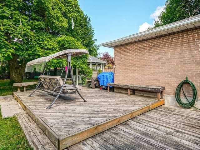 17 Ladore Dr, House detached with 3 bedrooms, 2 bathrooms and 9 parking in Brampton ON | Image 19