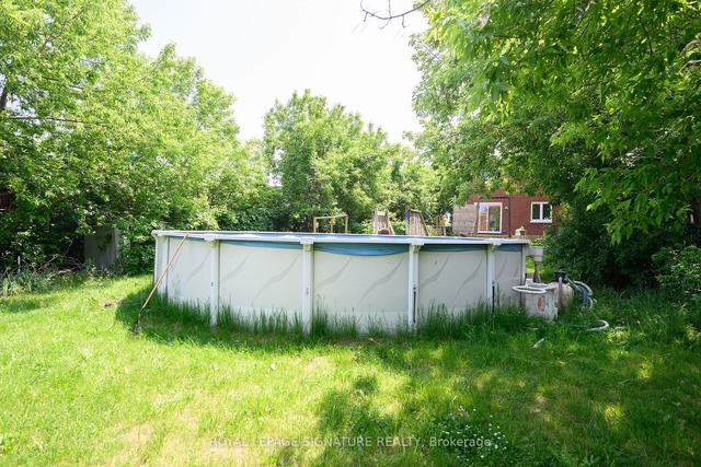 724 Dunn Ave, House attached with 3 bedrooms, 2 bathrooms and 3 parking in Hamilton ON | Image 24