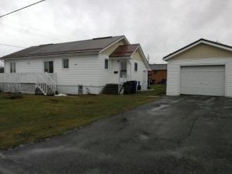 166 Meridian Ave E, House detached with 3 bedrooms, 2 bathrooms and 2 parking in Temiskaming Shores ON | Image 2