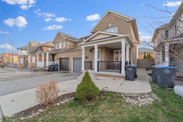 5702 Jenvic Grve, House semidetached with 3 bedrooms, 4 bathrooms and 3 parking in Mississauga ON | Image 12