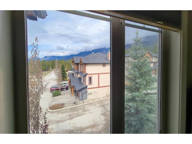 15 - 4878 Ridge Road, House attached with 3 bedrooms, 4 bathrooms and 1 parking in Radium Hot Springs BC | Image 48