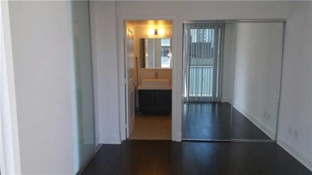 502 - 65 St Mary St, Condo with 2 bedrooms, 2 bathrooms and 1 parking in Toronto ON | Image 6