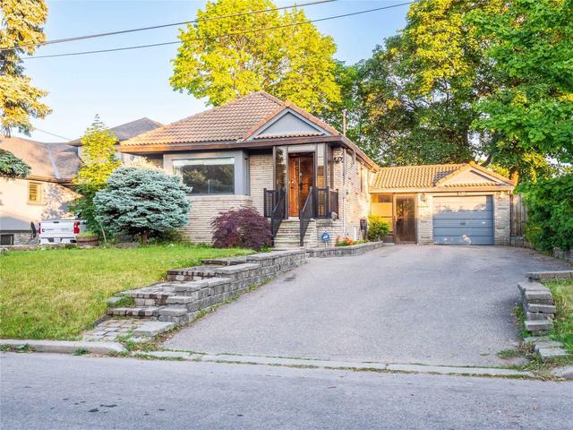 41 Westdale Dr, House detached with 3 bedrooms, 2 bathrooms and 6 parking in Toronto ON | Image 1