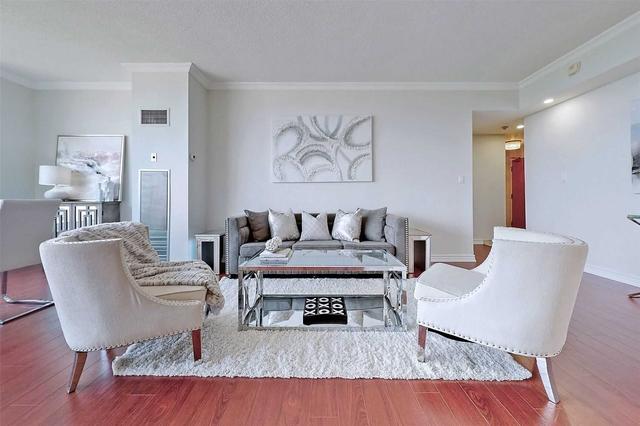 826 - 326 Major Mackenzie Dr E, Condo with 2 bedrooms, 2 bathrooms and 3 parking in Richmond Hill ON | Image 23