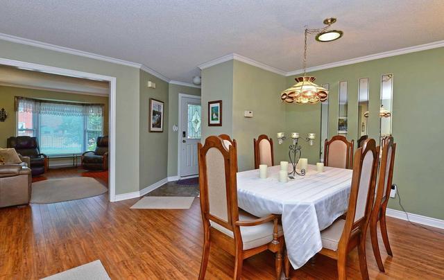 2 Hemmingway Dr, House detached with 4 bedrooms, 2 bathrooms and 2 parking in Clarington ON | Image 4