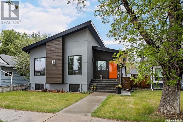 125 Elm Street E, House detached with 2 bedrooms, 2 bathrooms and null parking in Saskatoon SK | Image 2