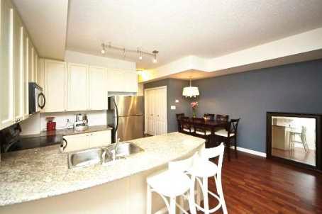 th23 - 70 Carr St, Townhouse with 2 bedrooms, 1 bathrooms and 1 parking in Toronto ON | Image 1