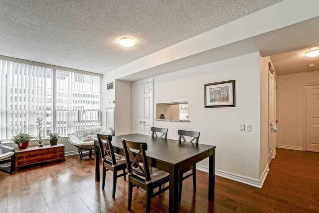 1904 - 71 Simcoe St, Condo with 1 bedrooms, 1 bathrooms and 1 parking in Toronto ON | Image 4