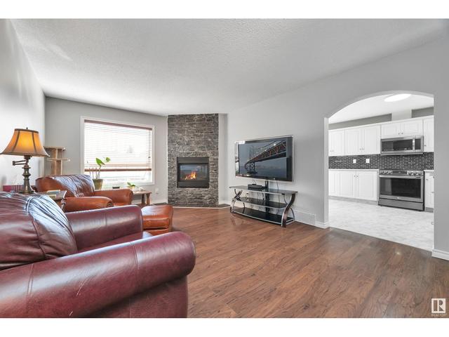 2 - 9505 176 St Nw, House attached with 2 bedrooms, 2 bathrooms and null parking in Edmonton AB | Image 10
