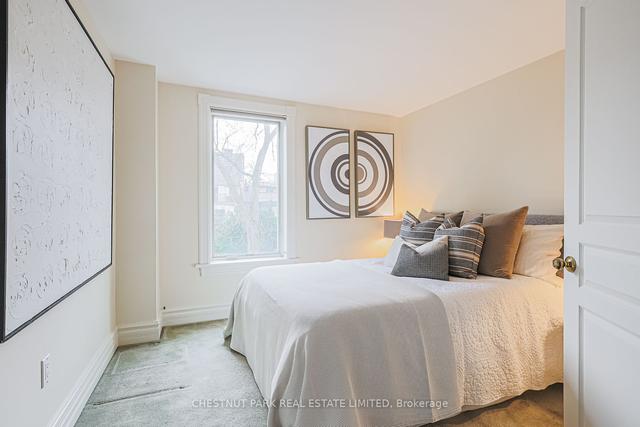99 Marlborough Ave, House attached with 2 bedrooms, 2 bathrooms and 1 parking in Toronto ON | Image 18