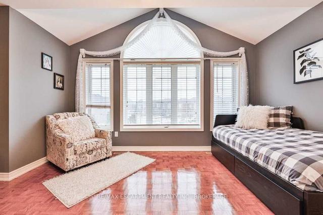 108 Danielson Crt, House detached with 4 bedrooms, 4 bathrooms and 7 parking in Mississauga ON | Image 20
