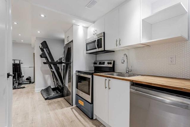 245 Bowood Ave, House semidetached with 3 bedrooms, 4 bathrooms and 1 parking in Toronto ON | Image 26