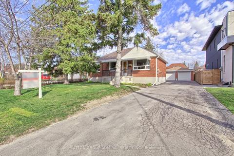 194 Cocksfield Ave, House detached with 3 bedrooms, 2 bathrooms and 8 parking in Toronto ON | Card Image