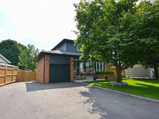 18 Ladore Dr, House detached with 4 bedrooms, 2 bathrooms and 6 parking in Brampton ON | Image 12