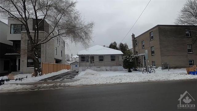 58 Jolliet Avenue, House detached with 1 bedrooms, 1 bathrooms and 5 parking in Ottawa ON | Image 1