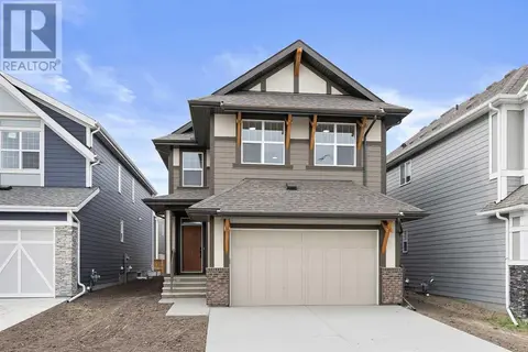 313 Magnolia Place Se, House detached with 5 bedrooms, 2 bathrooms and 5 parking in Calgary AB | Card Image