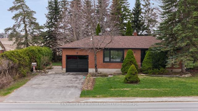 581 Mapleview Dr E, House detached with 2 bedrooms, 1 bathrooms and 7 parking in Barrie ON | Image 1