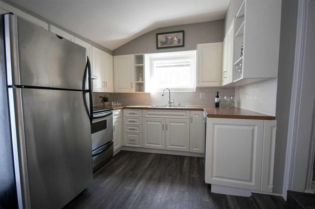 566 English St, House detached with 3 bedrooms, 1 bathrooms and 1 parking in London ON | Image 10