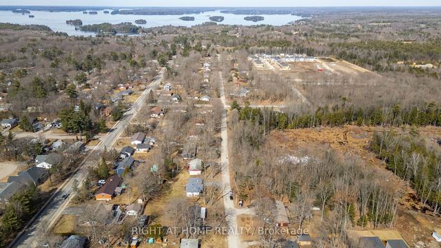 215 Wellington St, House detached with 2 bedrooms, 3 bathrooms and 6 parking in Gravenhurst ON | Image 31