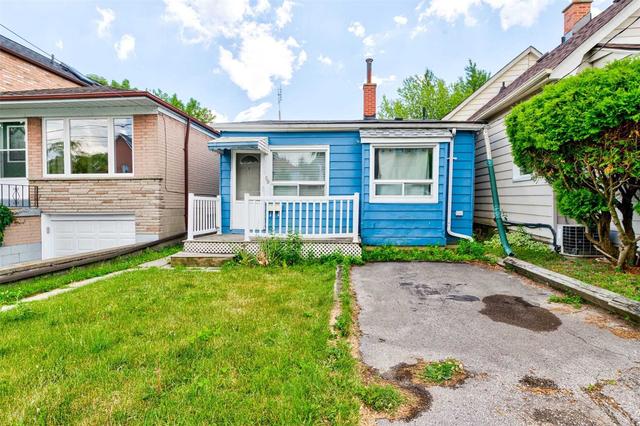 89 Highview Ave, House detached with 3 bedrooms, 2 bathrooms and 1 parking in Toronto ON | Image 1