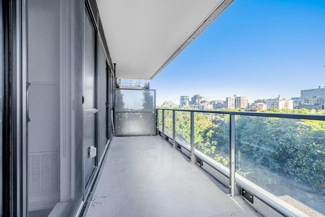 705 - 609 Avenue Rd, Condo with 2 bedrooms, 2 bathrooms and 1 parking in Toronto ON | Image 8