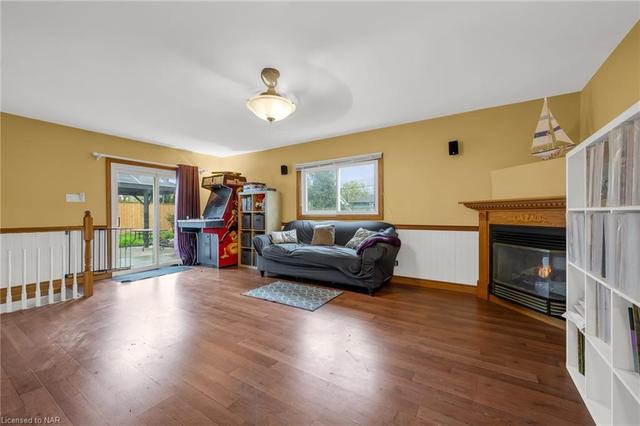 25 Overholt Street, House detached with 5 bedrooms, 2 bathrooms and 3 parking in St. Catharines ON | Image 10