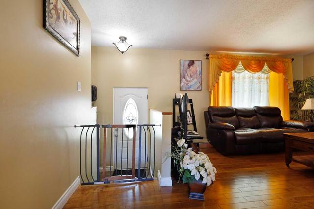 412 4 Street W, House detached with 4 bedrooms, 2 bathrooms and 3 parking in Brooks AB | Image 3