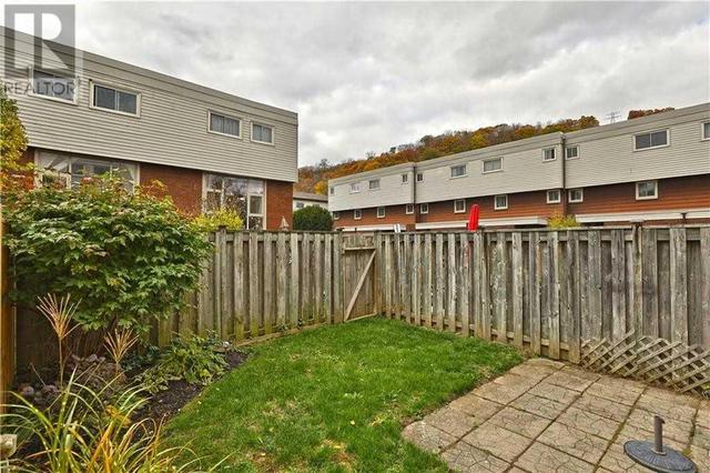 37 - 23 Watsons Lane, Townhouse with 3 bedrooms, 2 bathrooms and 2 parking in Hamilton ON | Image 26
