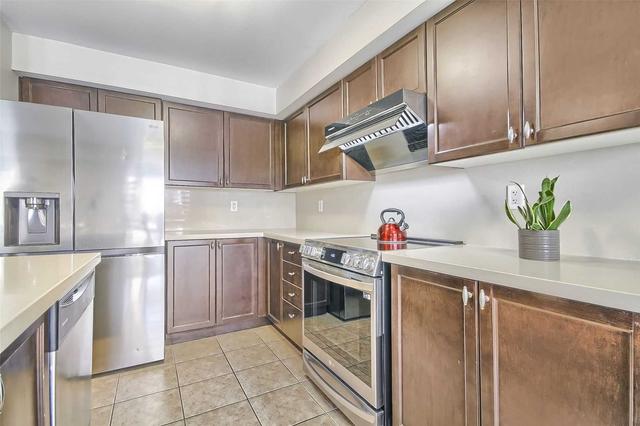 112 Louisbourg Way, Townhouse with 2 bedrooms, 2 bathrooms and 2 parking in Markham ON | Image 8