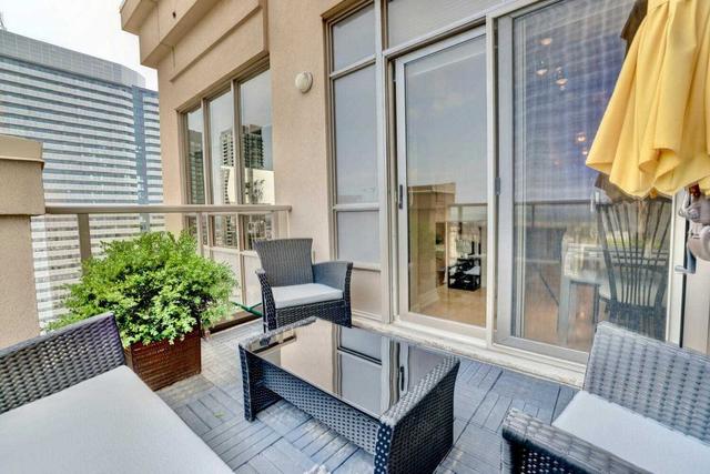 3102 - 4080 Living Arts Dr, Condo with 2 bedrooms, 2 bathrooms and 1 parking in Mississauga ON | Image 9