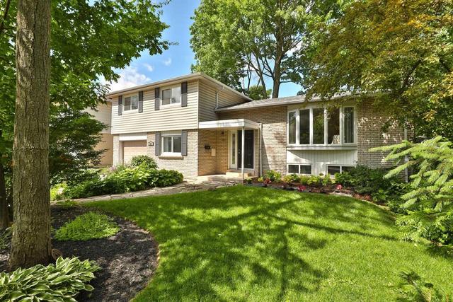 471 Forestwood Cres, House detached with 4 bedrooms, 2 bathrooms and 3 parking in Burlington ON | Image 1