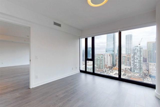 2404 - 188 Cumberland St, Condo with 2 bedrooms, 2 bathrooms and 1 parking in Toronto ON | Image 5