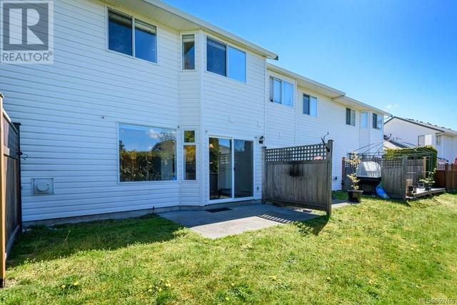27 - 2160 Hawk Dr, House attached with 3 bedrooms, 2 bathrooms and 14 parking in Courtenay BC | Image 40