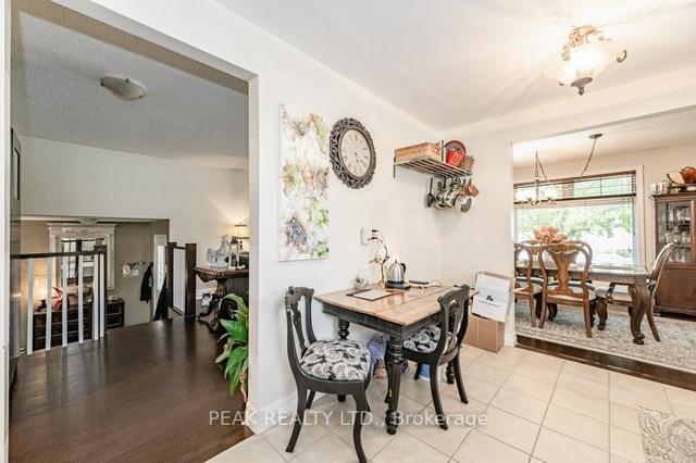11 Valery Crt, House detached with 3 bedrooms, 2 bathrooms and 3 parking in Hamilton ON | Image 8