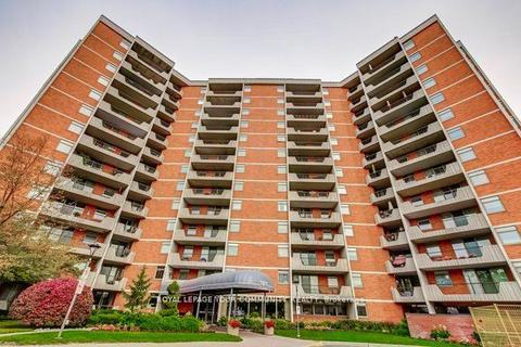 910 - 7811 Yonge St, Condo with 2 bedrooms, 2 bathrooms and 1 parking in Markham ON | Card Image