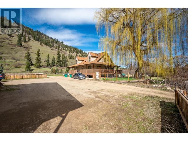 3312 6 Highway, House detached with 3 bedrooms, 2 bathrooms and 10 parking in North Okanagan D BC | Image 13